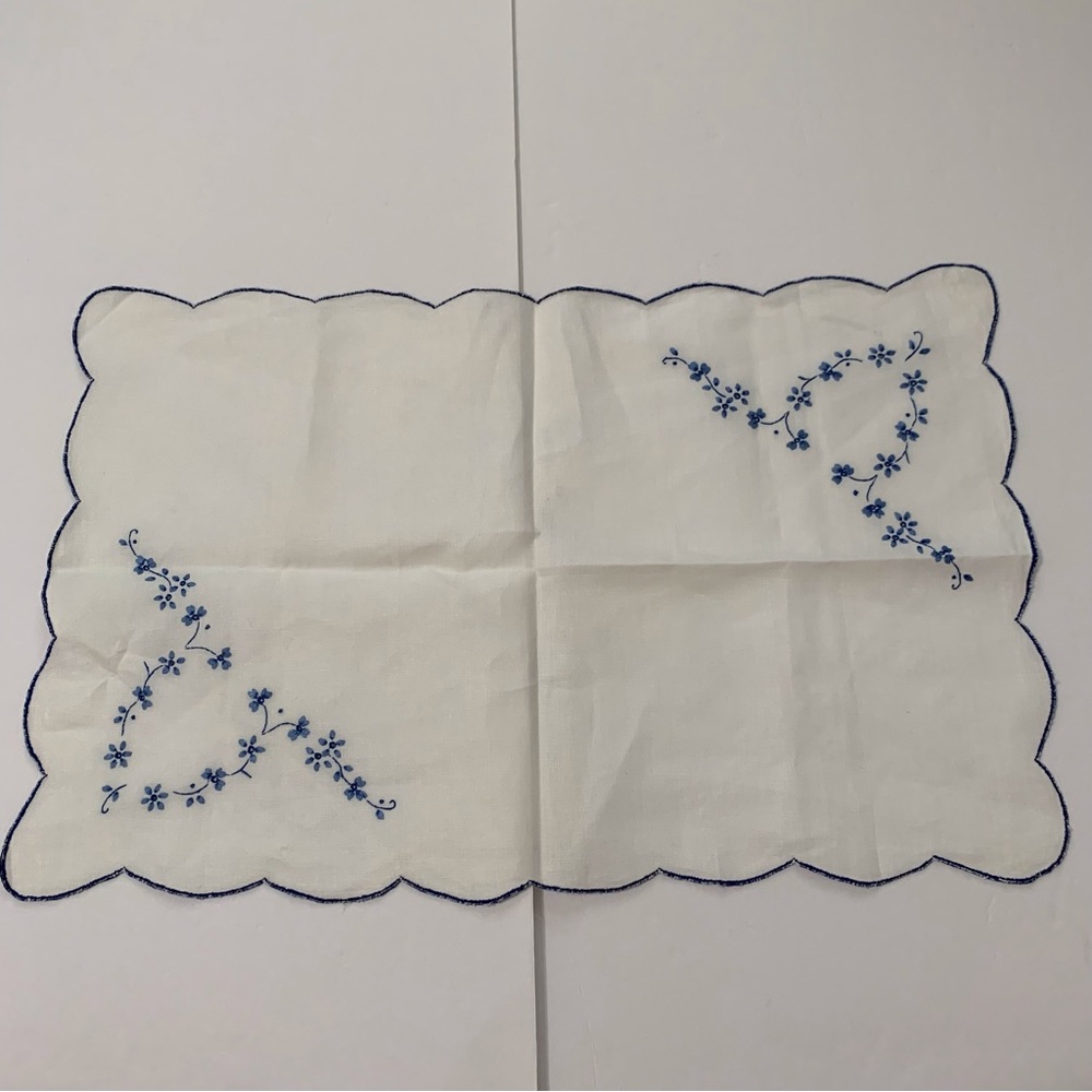 Embroidered Blue Table Linen 22 X 14 Inches